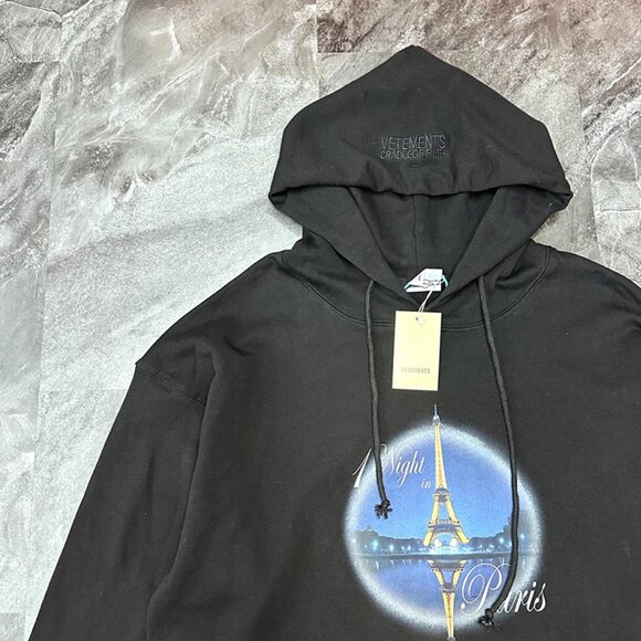 Black Oversized Hooded Sweatshirt By Vetements - Picture 3 of 10